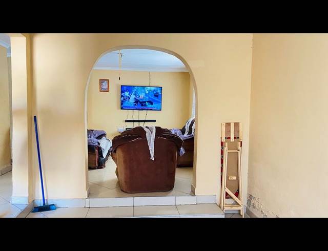 3 BEDROOM HOUSE FOR SALE IN LENASIA SOUTH